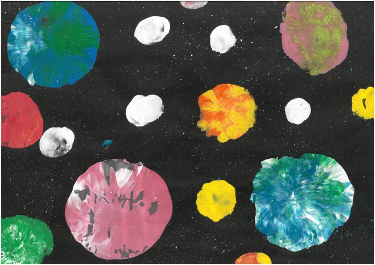 Mali sončki se igrajo z žogo – likovni natečaj